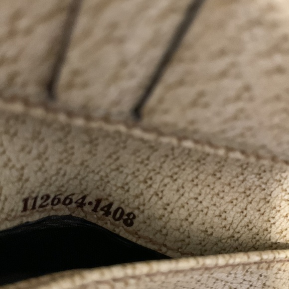 π₯SALEπ₯ Gucci GG Logo Canvas Bifold Wallet - Picture 9 of 14